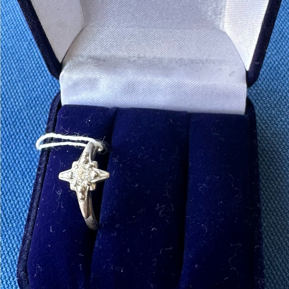 Silver 925 Ring with Cubic Zirconia Size 8